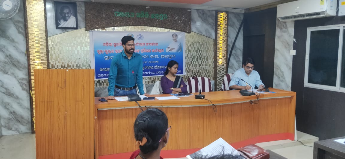 DeocGanjam1's tweet photo. Block/Cluster Level ToTs on #TsunamiPreparedness programme conducted today at #BlockofficeChatrapur. The Selected participants (#SHG, Teachers, #PRIs) were from #ganjam &amp; #ChatrapurBlock. Dy. Collector (Emg)@AyushiPati , SPO, DPO &amp; DC, #OSDMA facilitated the programme. https://t.co/6xDNL0ZIH8