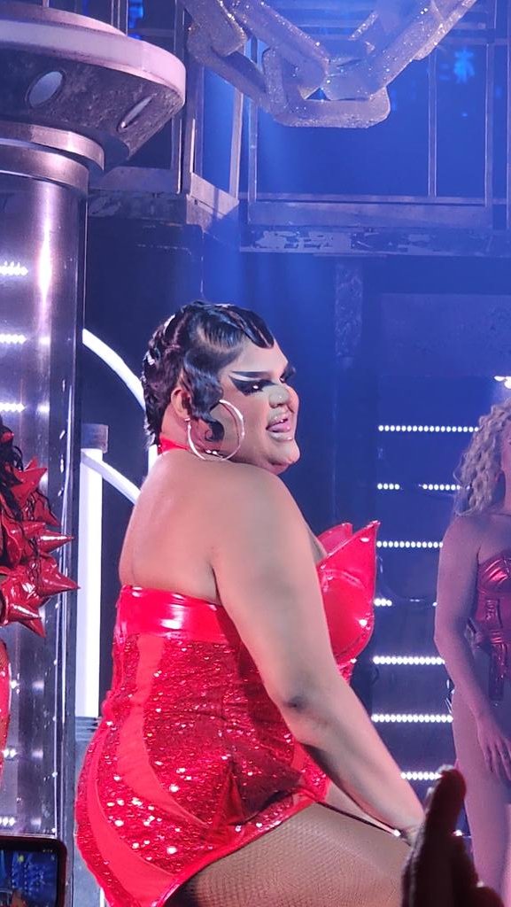 BeastyBBTG's tweet photo. @WerqTheWorld just a few pics of the best show EVER.... https://t.co/TcBa8ilug4