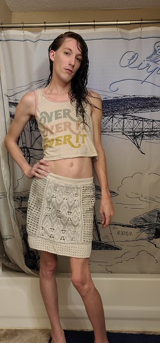 My morning shoot is done byw~ it's on my OF already ❤️ https://t.co/fkCN0XFfuC