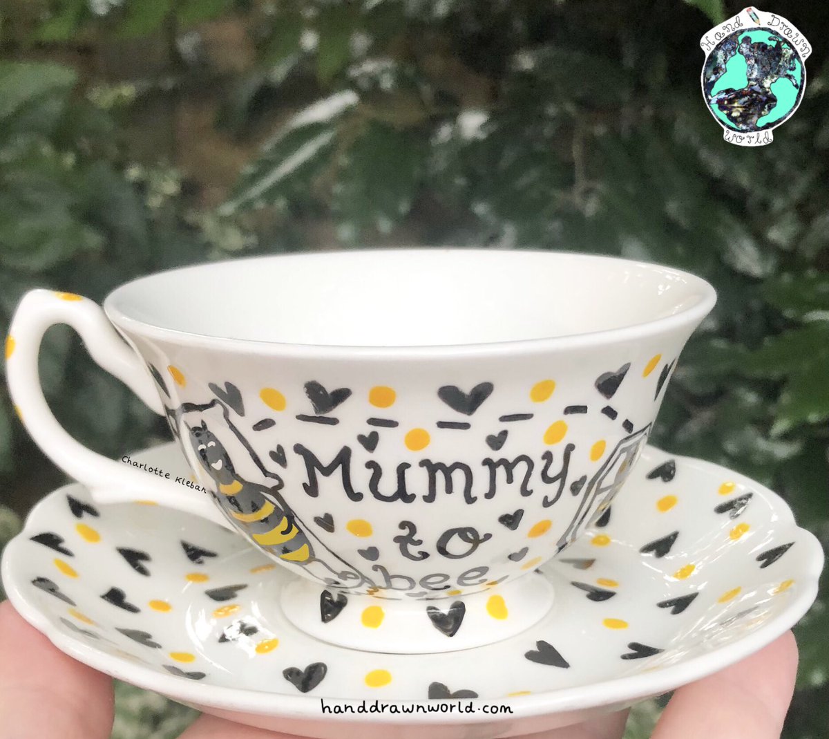 HandDrawnWorld_'s tweet photo. Oh honey; how sweet it will bee, to be loved by you…🍯🐝💛
#MHHSBD #bees #mummytobe https://t.co/D1HQBoF7YT