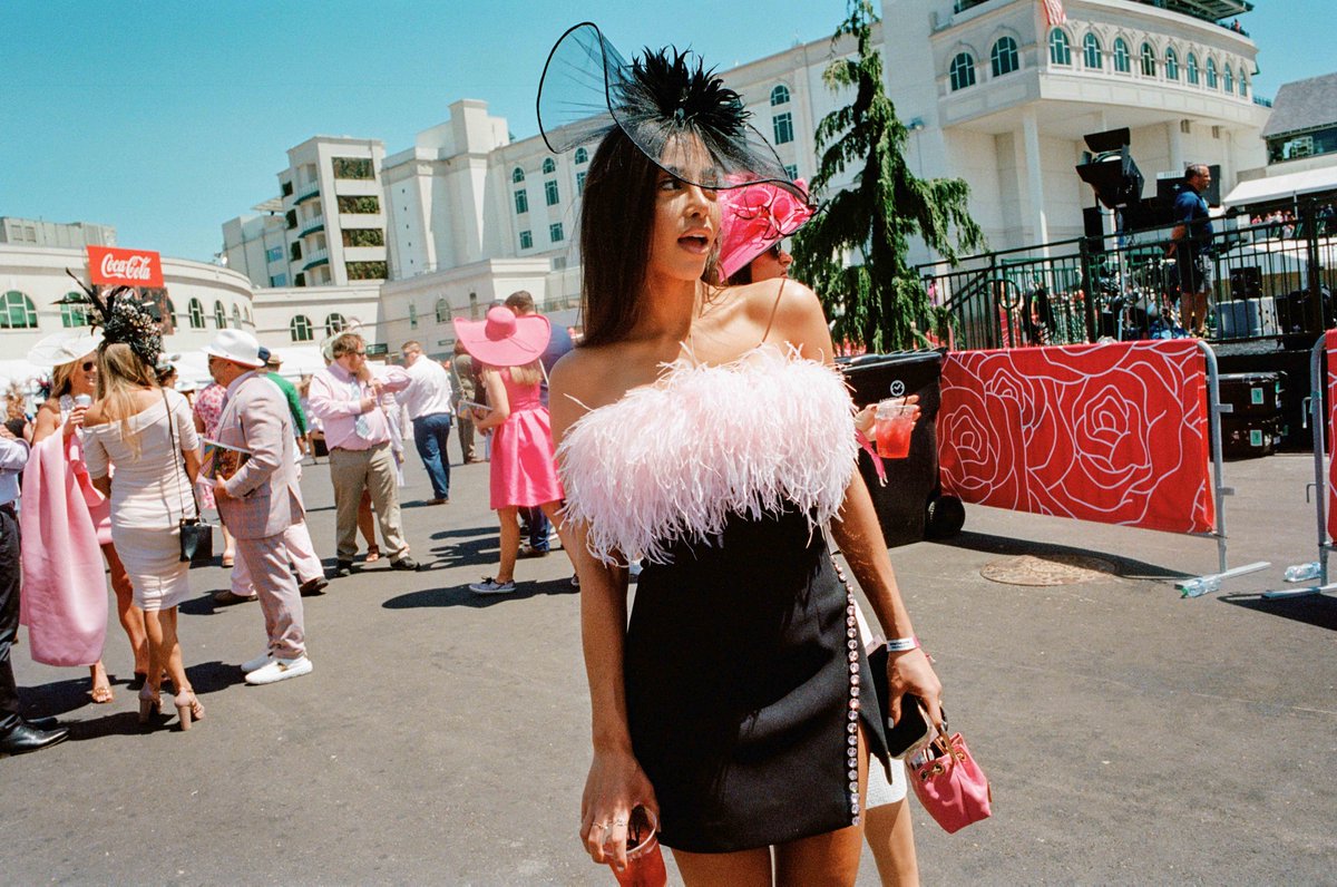 Leica_UK's tweet photo. Spending a day at the races for #FilmWeek with photographer Joe Greer 🎞️ 

"So many well-dressed and uniquely beautiful people everywhere I looked. There was an incredible amount of emotion knowing that in a split second, these people would either lose money or win it."

#LeicaMP https://t.co/22RhFZyqYU