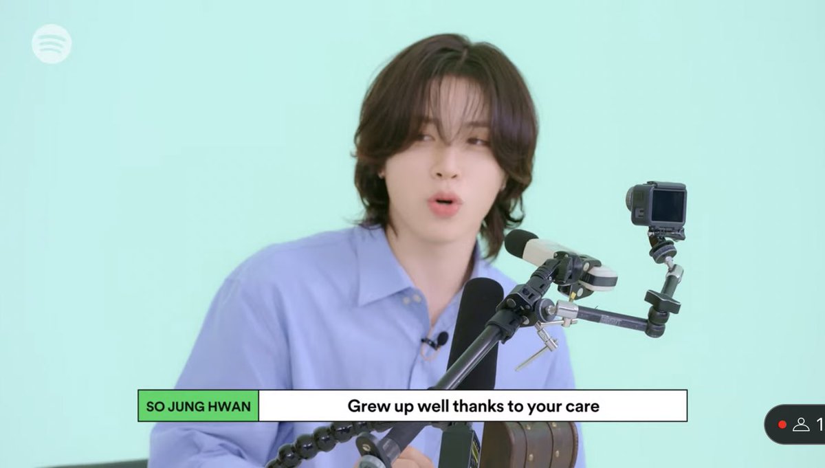PreciousSJHwan's tweet photo. most groups probably have an 'evil maknae' or 'maknae on top' etc

But treasure have junghwan THE SWEETEST MAKNAE EVER 😭
He always praises and thanks his hyungs everytime. He also always takes good care of his hyungs. Treasure is so lucky to have Junghwan 🥹🤧 https://t.co/mcKXOzpVnt