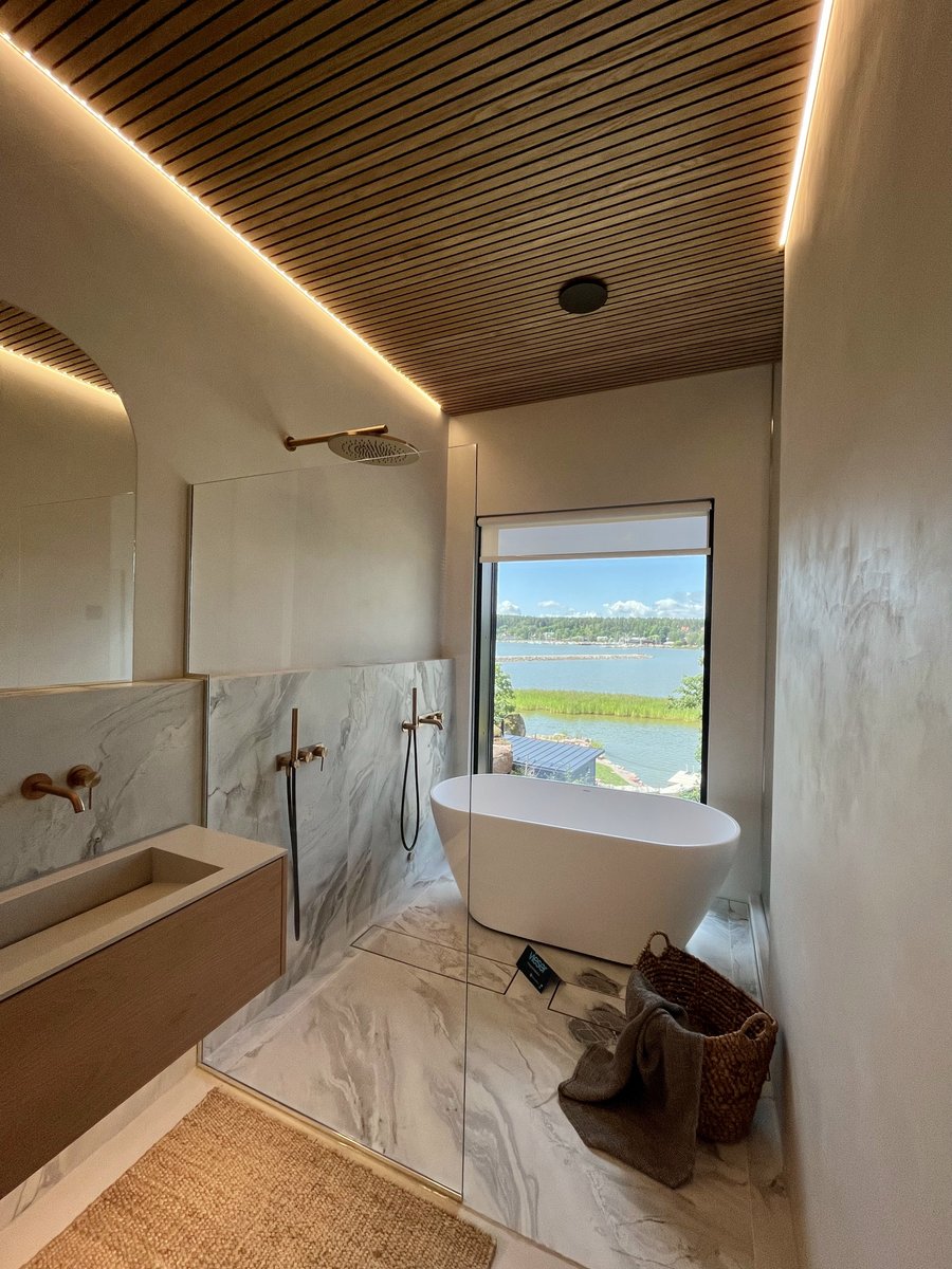 Vielä tänä viikonloppuna ehdit vierailla Loviisan Asuntomessuilla! 🤎 Tapahtuma on avoinna sunnuntaihin 6.8. asti joka päivä kello 10-18. Käytä viime hetket hyväksi ja suuntaa messuille ihastelemaan ja inspiroitumaan!

Osta liput: asuntomessut.fi/loviisa-2023

<a href="/Asuntomessut/">Asuntomessut</a>