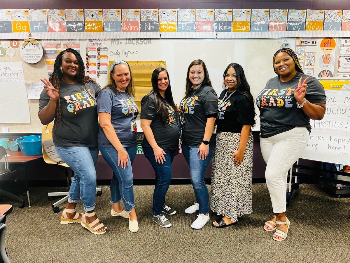 Meet the Teacher was great last night! So excited for this year with my team! ❤️ #wearelakeshore LSE firsties!!