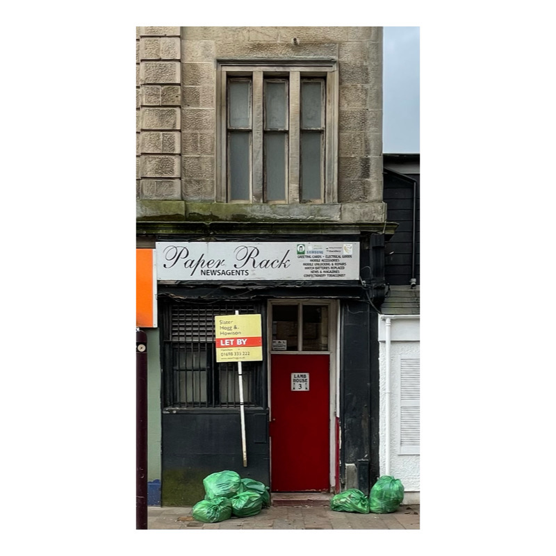 fonecamerawoman's tweet image. No news today, nothing going on, seems everyone has gone, and it really is a shame #localshops #shopfrontfriday #Hamilton #Scotland