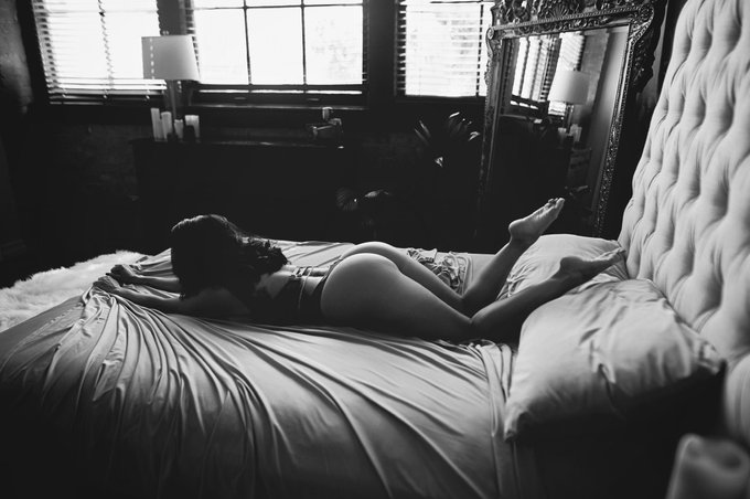 Who else feels like staying in bed and having a lazy morning&hellip; https://t.co/3utkQmFRvX<a href="/tag/mondaynightraw"class="tags"><span>#mondaynightraw</span></a>