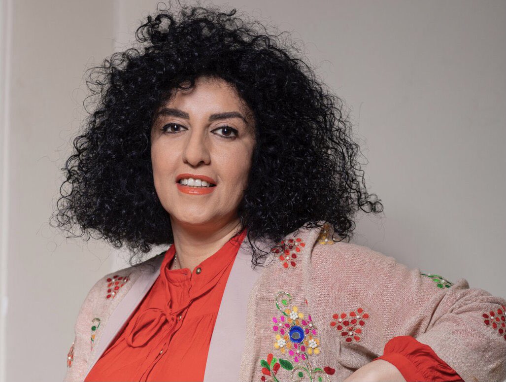 امروز جمعه ۱۳ مرداد ۱۴۰۲ #نرگس_محمدی، فعال حقوق بشر و زندانی سیاسی محبوس در #زندان_اوین، در خصوص پرونده ای که به سبب فعالیتهای وی در زندان تشکیل شده بود، به ریاست سیدعلی مظلوم، قاضی شعبه ۲۹ دادگاه انقلاب تهران با اتهام "فعالیت تبلیغی علیه نظام از طریق انتشار بیانیه"، به ۱ سال