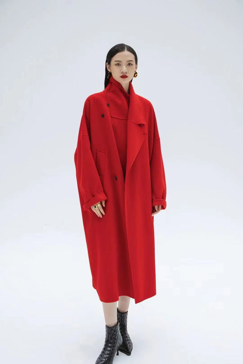 emayfur's tweet photo. “#Dopamine” wear style again！#RED is always a strong bright color, and the #clothing in red color always show powerful and confident characters. Especially red wool overcoats! 
Phone: +86 199 1212 3369
E-mail: sales@emayfur.com
https://t.co/w6DOfv3bV8 https://t.co/idgZdPhuid