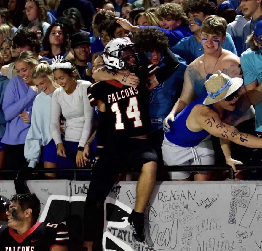 ‼️ITS GAME DAY‼️
📍@THE BRANCH📍
⚔️ VS. NORTH HALL ⚔️
⏱️Tonight @7⏱️
🤠COUNTRY OUT🤠
🚙TAILGATE 6:15, WALK UP 6:45🚙 
🎟️ $6 CASH OR GOFAN🎟️
📣BE THERE AND BE LOUD📣