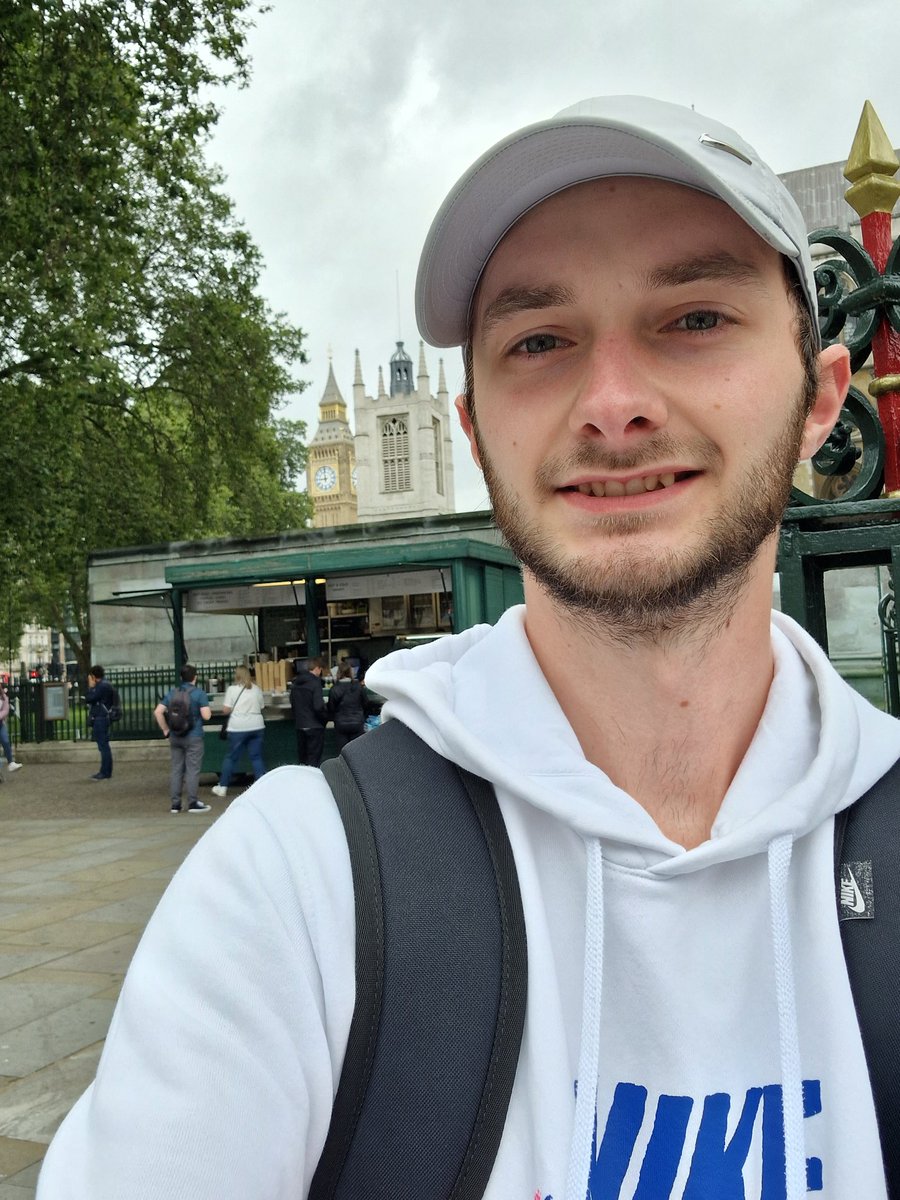 MattoJBown's tweet photo. Not too bad a place to start my London Go Fest journey! #BigBen #PokemonGOFest2023 @PokemonGoApp https://t.co/J4KII2E4DP