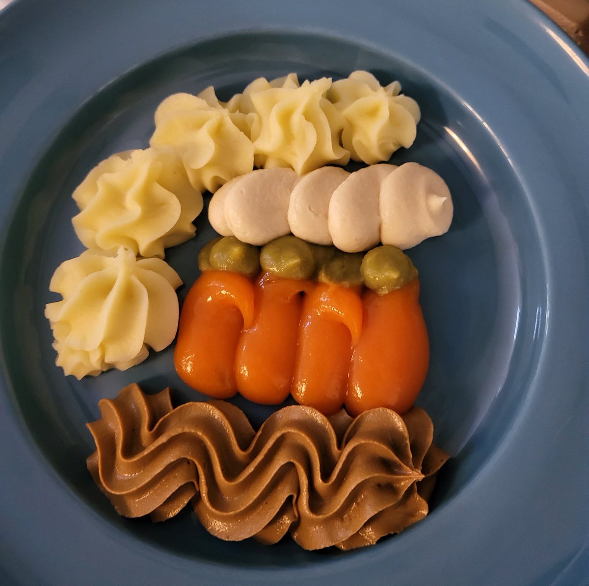 *Role of the month - join our chef-led kitchen teams* 👨‍🍳

Meet Head Chef Donato! He comes from a family of sheepherders and farmers, influencing his natural and holistic way of cooking. 

Visit careers.careuk.com to explore our vacancies.