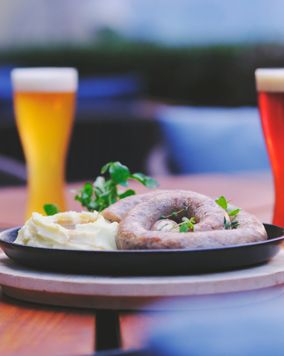 FSKyoto's tweet image. ブラッスリーのテラスでオリジナルカクテルやクラフトビールを片手に日本庭園のパノラマビューを眺めながら最高の金曜日を。bit.ly/44HtPL5

皆さま、良い週末をお過ごしください 🌟 

#fourseasonshotelkyoto
#フォーシーズンズホテル京都