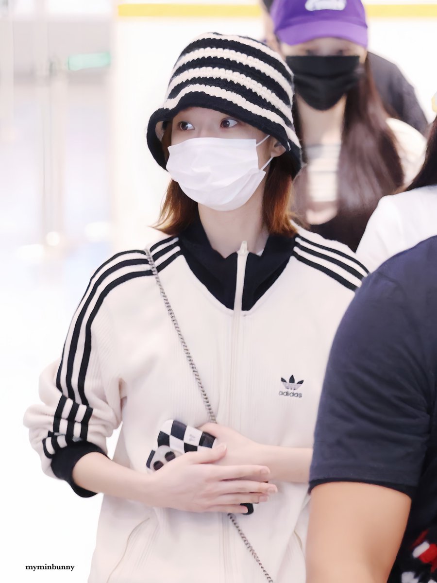 aespaclosett's tweet photo. 230731 #윈터 #WINTER
스투시 Swirl Knit Bucket Hat - Black
https://t.co/tJBaz8DM1x https://t.co/L82dOhAuo9