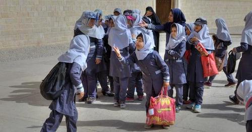 Limportant_fr's tweet photo. Iran: plus de 20.000 filles de moins de 15 ans mariées en neuf mois https://t.co/6NBtPFYg6b #Rediff https://t.co/c0XdqwQpVS