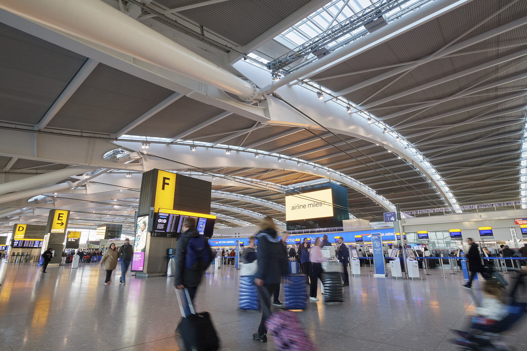 Heathrow Airport on X: Passengers are reminded to arrive at the airport  two hours before a European flight and three hours before long a haul  flight. We ask passengers not to arrive