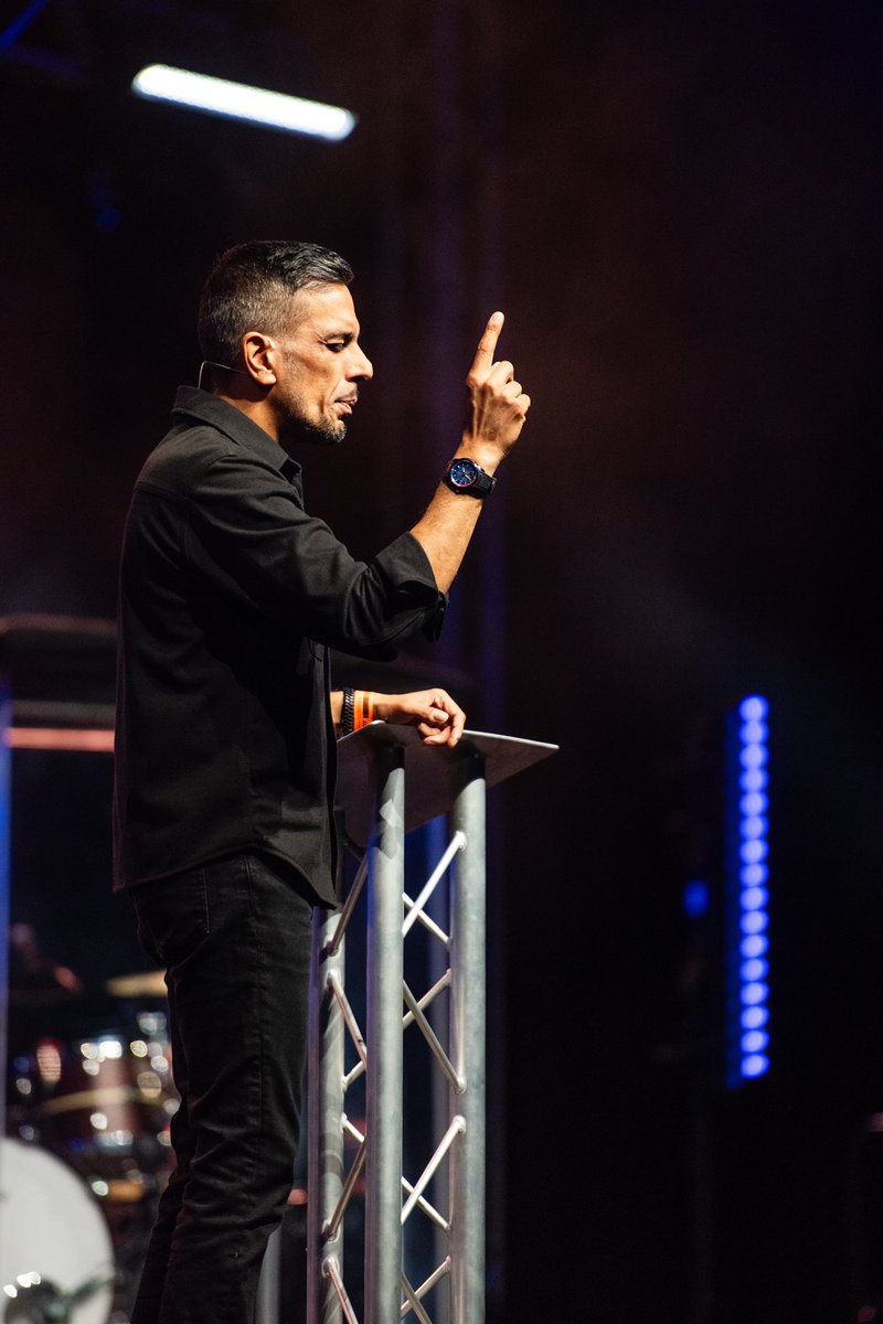 Huge privilige to speak <a href="/newdayevent/">newday</a> this week!  Love the culture they have cultivated and so excited to see what the Lord is bringing forth.  Great excitement for this generation!  

Also thanks to some kind friends we were able to give everyone a free copy of #RouseTheWarriors