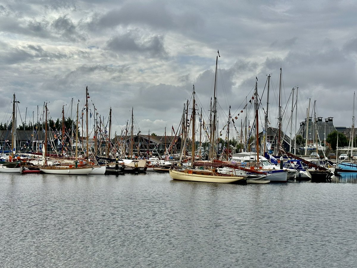 Wonderful sight to see on ipswich waterfront this morning ⛴️ 

#MaritimeIpswich #WindowMuseum #SeaCadetsUK #ipswichstar24 #EADT24 #ip_swich #IpswichHaven #Ips_Waterfront #volunteers #suffolkmuseums #communityactionsuffolk ipswichmaritimetrust.org.uk