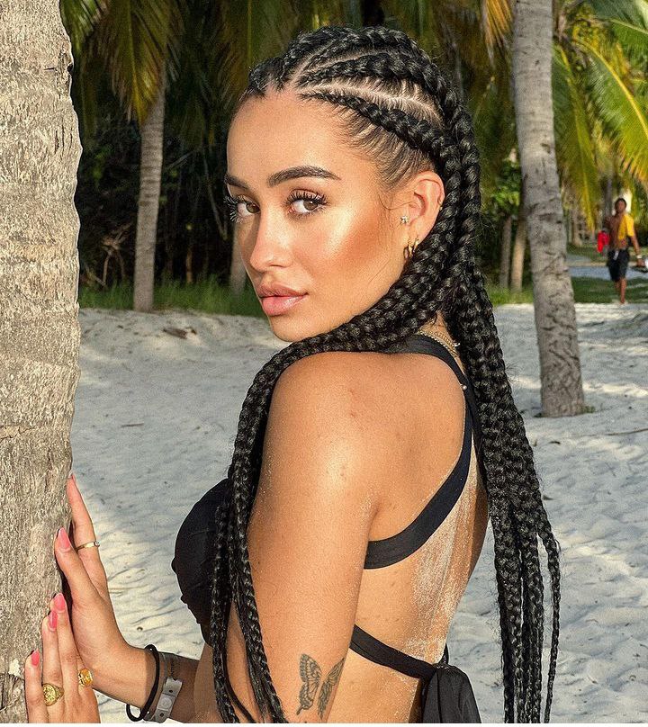 Marina Rivera

23 años
Bisexual
Influencer
Modelo en instagram
Rebelde
Sumisa
Rol adaptable  
No limits
#sexrol #FreeRol