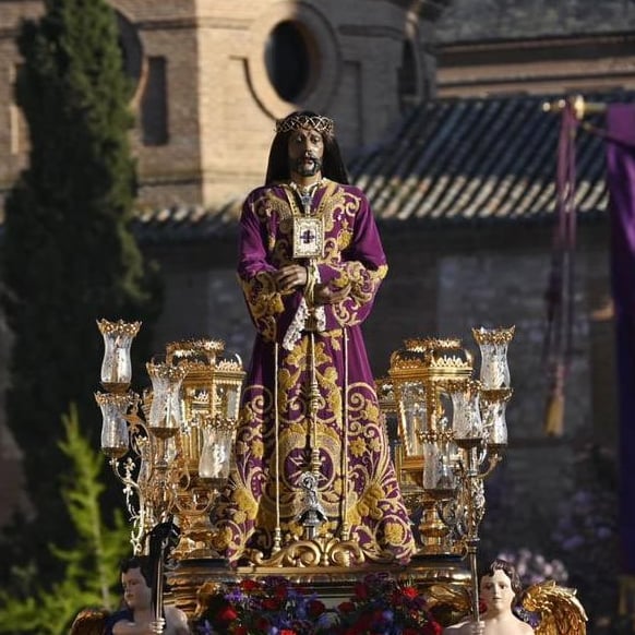 MEDINACELIALCAL's tweet photo. 🟣Hoy es Viernes, día de Nuestro Señor de Medinaceli🟣

¡Alaba, alma mía, al Señor ! Señor mi Dios, tú eres grandioso; te has revestido de gloria y majestad. Te cubres de luz como con un manto; extiendes los cielos como un velo. (Salmo 73)

Jesucristo, ten Misericordia... https://t.co/vi6M0i6VWU
