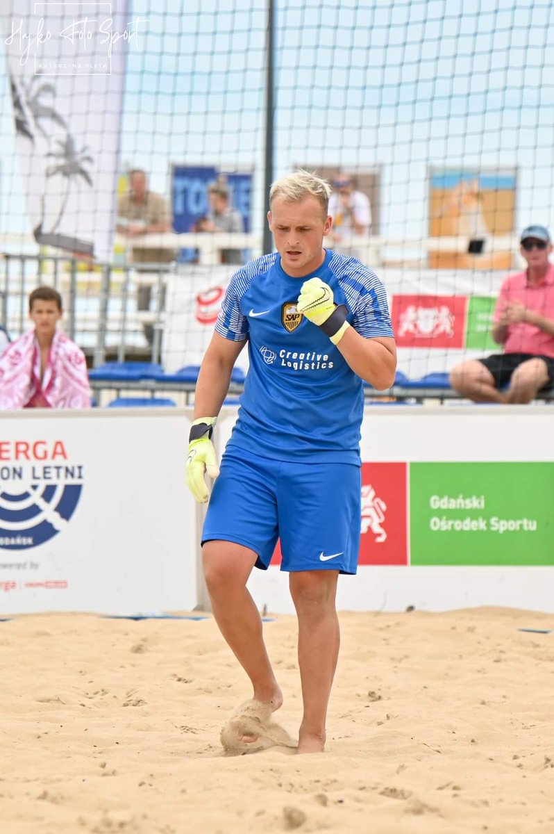 andreipaul_13's tweet photo. Hoy arrancamos la fase final de la liga de Polonia🇵🇱⚽, vamos a por más!!💪🏻💪🏻

#ap13 #ligapolonia #beachsoccer #polonia #iambeachsoccer #wearebeachsoccer #valencia #vlc #spain #romania #staystrong https://t.co/Jof2CvJUcP