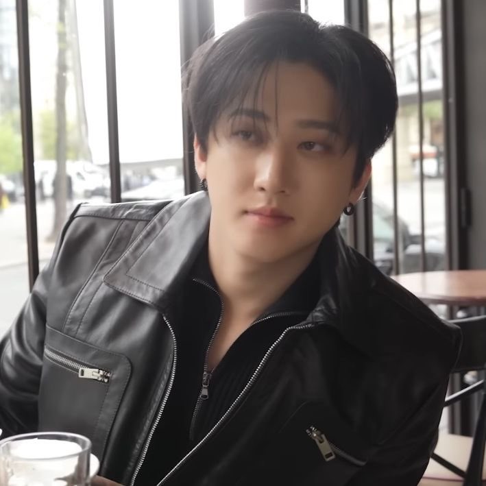 ㅤ

               changbinfc. 
               restarting, not new to rp
               like and rt to be mutuals
ㅤ
ㅤ