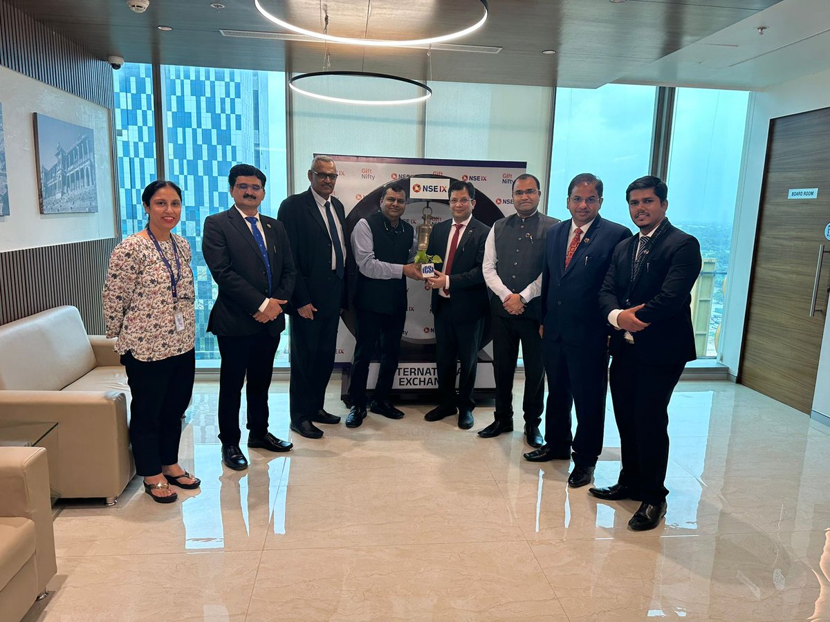 icsi_cs's tweet photo. #ICSI delegation led by #CS Manish Gupta, President, #ICSI with Shri Mr. V. Balasubramaniam, MD &amp; CEO, #NSEIX https://t.co/F8JIDtbEqC