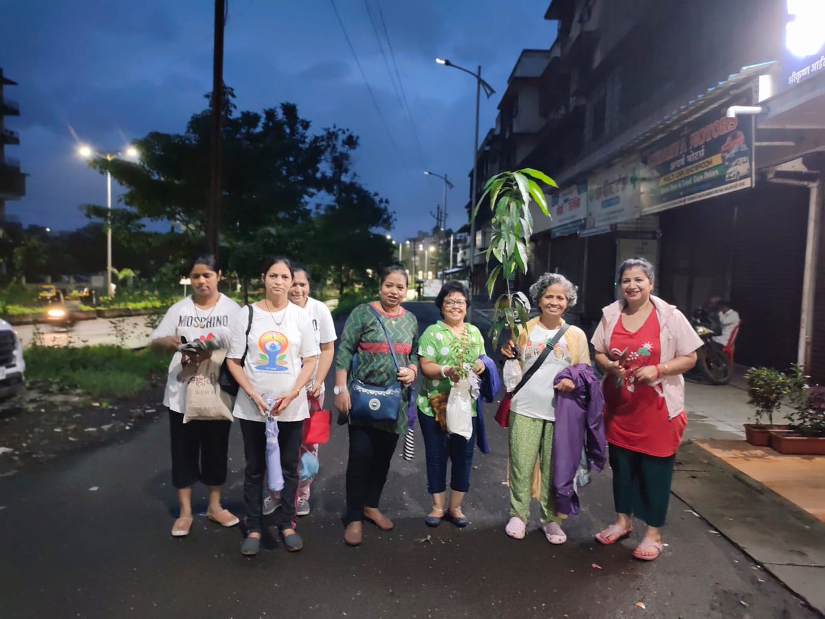 आचार्य जी ने हमें वैदिक रीति से जीने की कला सीख दी और हमारी प्राकृतिक धन संपदा को हम कैसे उपयोग में लाएं यह हमें सिखा कर देश भक्ति का पाठ पढ़ा दिया जय हो सत्य सनातन