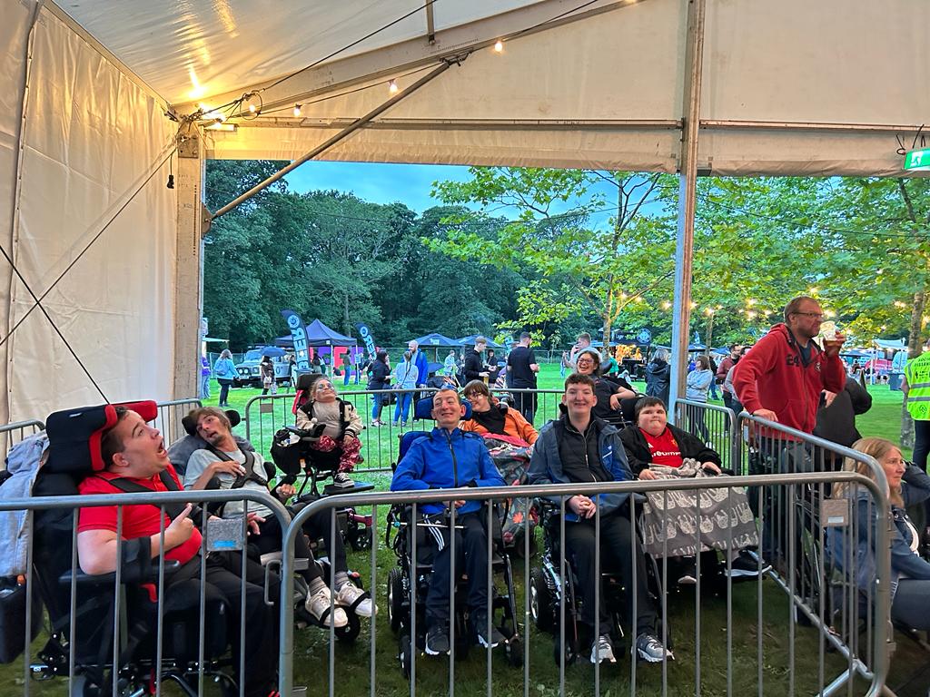 💃 It's Friday then, it's Saturday, Sunday (what!) 🕺

Our Lodgers spent the weekend raving and behaving at ChorFest late last month, where they enjoyed the best tributes and local artists live from Astley Park 🤩