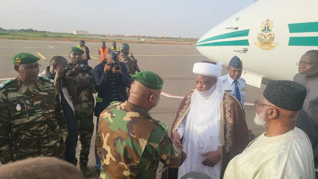 Mediators Leave Niger Without Meeting Junta Leader bitly.ws/Q7FY

#KOKOTV #coup Niger • President Bazoum • Babcock • Chief of Staff • ECOWAS • Ebola • The Rock • David Hundeyin • Sultan of Sokoto