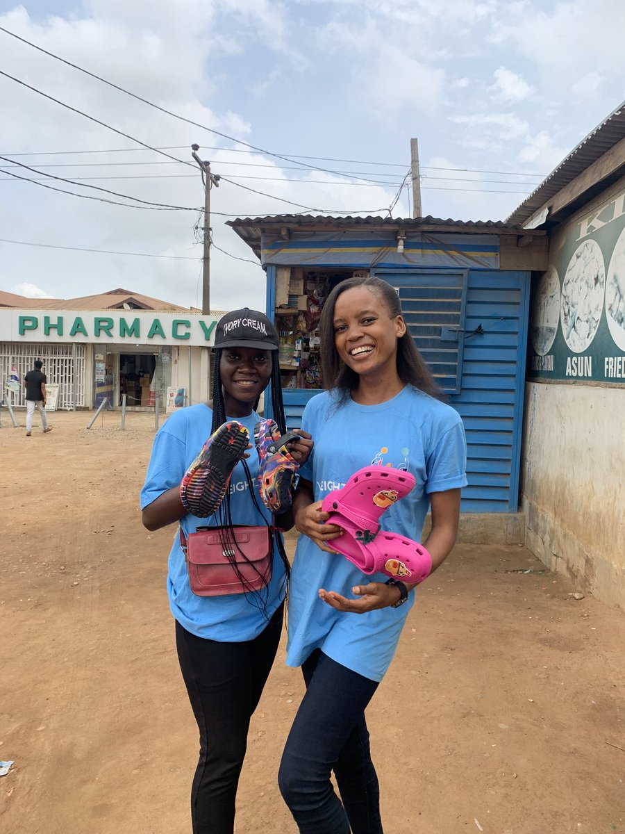 Weight_LessOrg's tweet photo. Welcome back everyone,
At Weight_Less organisation, our primary responsibility to child hawkers is to relieve them of the weight on their heads.
One of the ways we do this is by providing relief items. Here is one such time that we did this.
#Relief #Weight_less #SOAR https://t.co/p5rsEPhqbj