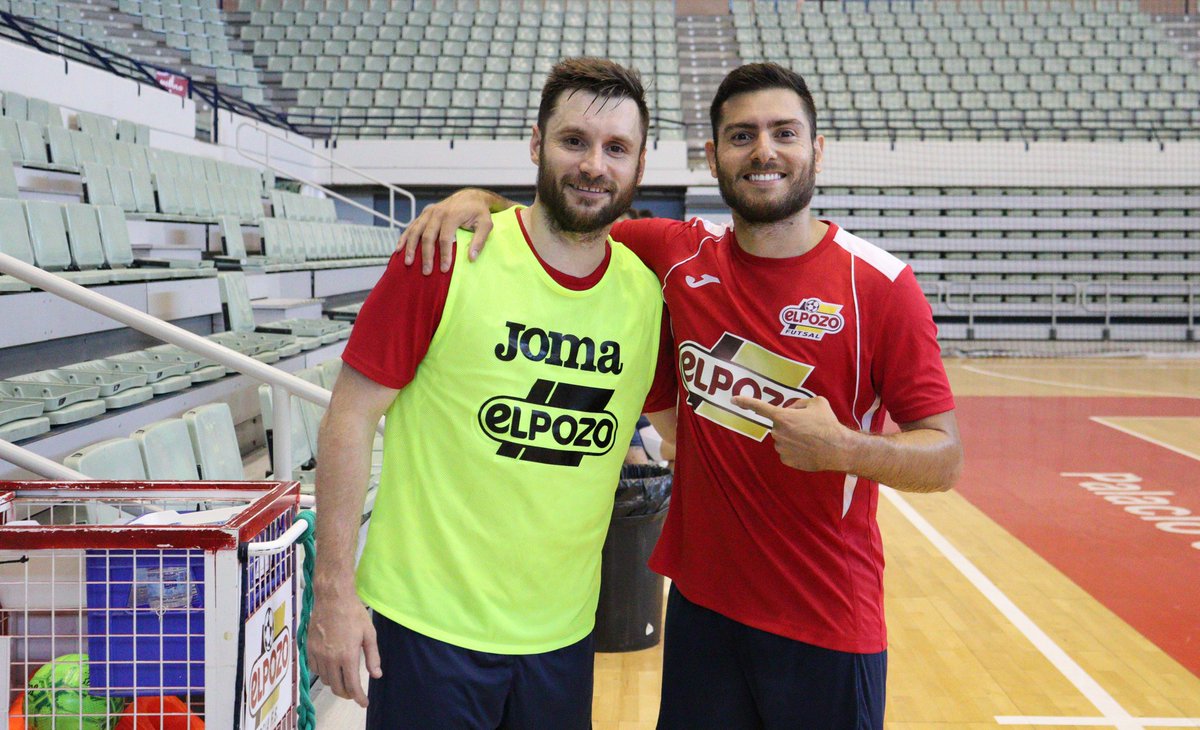 ElPozo Murcia Costa Cálida FS (@elpozomurcia_fs) on Twitter photo 😜 <a href="/gadeia13futsal/">gadeia13futsal</a> & <a href="/brunotaffy/">Bruno Taffy</a>
💪👊 Sesión intensa de viernes
#ElPozoEresTú #35AñosJuntos 😜 <a href="/gadeia13futsal/">gadeia13futsal</a> & <a href="/brunotaffy/">Bruno Taffy</a>
💪👊 Sesión intensa de viernes
#ElPozoEresTú #35AñosJuntos