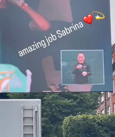 CarolineMcTweet's tweet image. Here&apos;s a sneaky screenshot of what it looked like - a hearing ISL/English interpreter relayed to a #DeafInterpreter who was visible on screen! Really delighted to see more and more Deaf interpreters having these kind of platforms! More awareness on Deaf Intps is needed!