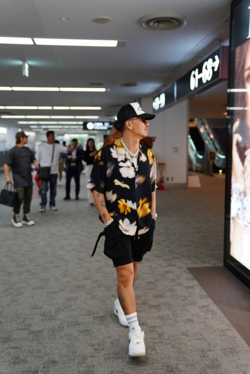 BagarchOfficial's tweet photo. AK-69着用アイテム :

CAP : BGHB×KRHYME DENIM COLLABO MESH CAP 【BLK/WHT】

TOPS : FLOWER SS SHIRTS 【BLK】
着用サイズ : FREEサイズ

PANTS : CARGO INFLATE SHORTS 【BLK】
着用サイズ : Lサイズ

https://t.co/JmVCBt93q1

#bagarch #bghb #ak69 #flowerssshirts #cargoinflateshorts #23ss https://t.co/OkBMmt6kR6