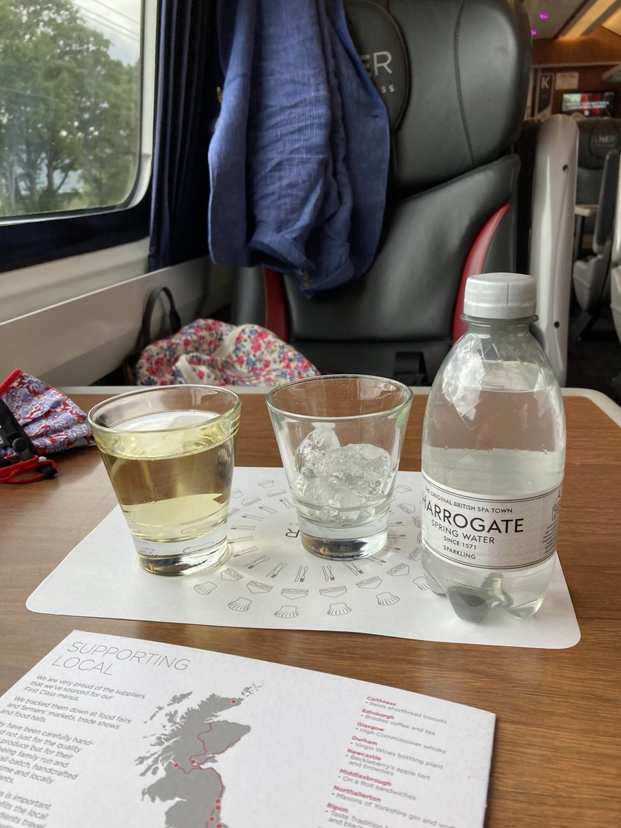 Jan_Lentzos's tweet photo. My return train journey was nicely uneventful 😌 With some really excellent at-seat service 😊
2023 is @LNER’s 100th Anniversary Year ⭐️ And the food I enjoyed was from their 100th Anniversary Menu 😋
#LondonToLeeds #ReturnJourney #LNER #FirstClass #AtSeatService #AnniversaryMenu https://t.co/tsjy55M2Oq