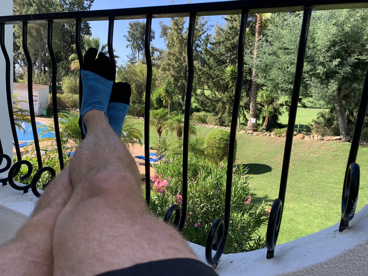 RuSnow8's tweet photo. Feet up after a decent 33min 4mile #run in gorgeous #Alvor #Portugal &amp; despite missing my usual #Asics runners. Already getting warm but a nice breeze along cliffs 🏃🏻‍♂️☀️💪🇵🇹 https://t.co/Jf2ksOBWBx