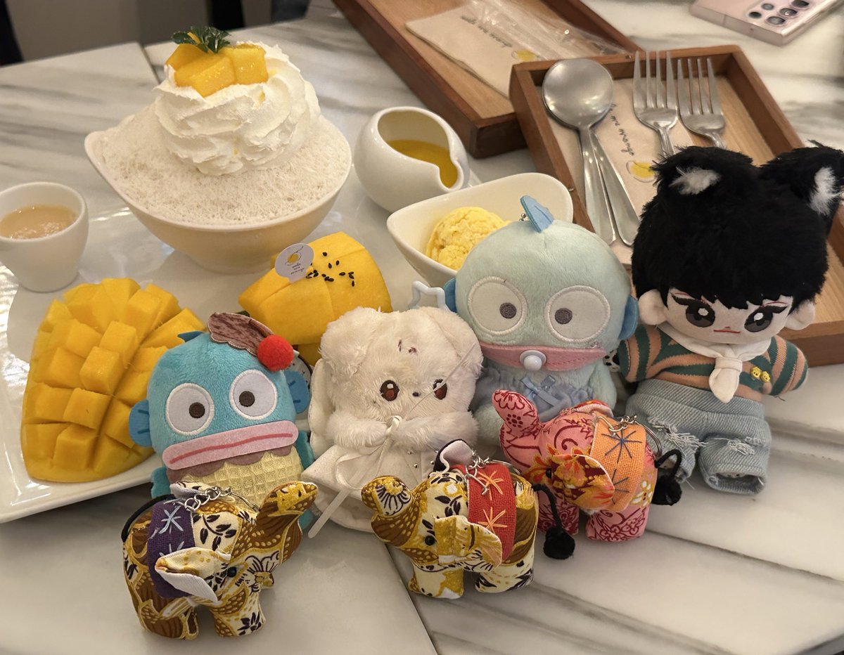 평떵들과 방콕 조으네욤🤞
<a href="/HCAL0/">해칼</a>