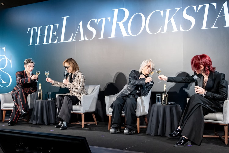 natalie_mu's tweet photo. 【会見レポート】THE LAST ROCKSTARS日米ライブ決定、緊急会見でYOSHIKI激白「この身を滅ぼしてもいい」（写真41枚）
https://t.co/9dPZs6qxY6

#THELASTROCKSTARS #TLRS #PsychoLove #YOSHIKI #HYDE #SUGIZO #MIYAVI https://t.co/IheIjFQICM