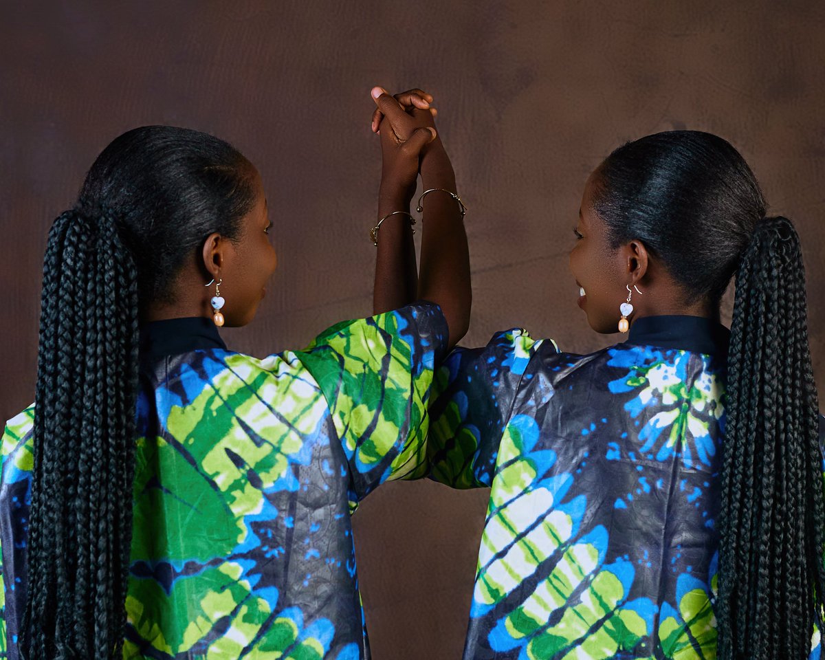 Giving birth to twins is such a delightful thing.
Do you know what's more delightful?
Documenting the birth story of twins 🤗🤗🤗
I always count myself Lucky and never took it for granted anytime I'm chanced to document these wonderful twins.