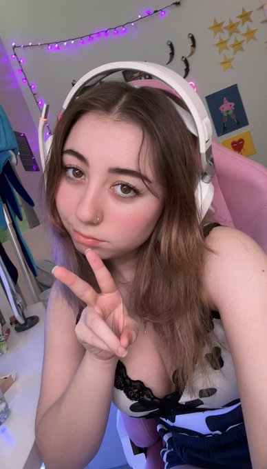 I&rsquo;m too cute to have to pay taxes, need someone to reimburse me Fr 😣😣  - Findom femdom drain https://t<a href="/tag/goddess"class="tags"><span>#goddess</span></a><a href="/tag/paypig"class="tags"><span>#paypig</span></a>