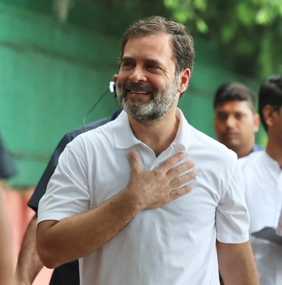 RiderIndian08's tweet photo. 12 तुगलग लेन को भूल जाओ,

7 जन कल्याण मार्ग ( 7RCR) की करो तयारी

आ रहे हे #RahulGandhi https://t.co/HfIdxNvH1a