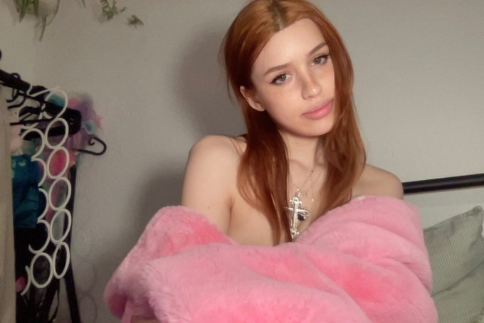 >.< https://t.co/1lN7zSUlkj