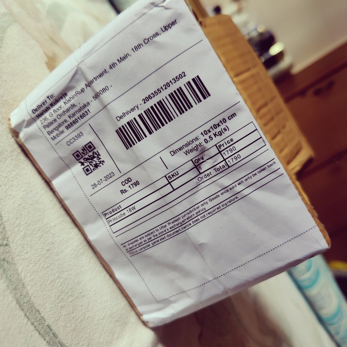 HandbrakeHarry's tweet image. Fraud alert | What you order, and what you get.
craftedcarry.shop/collections/all

#fake #conmen #cheat #scam
#delhivery #shopify #craftedcarry #fraudster