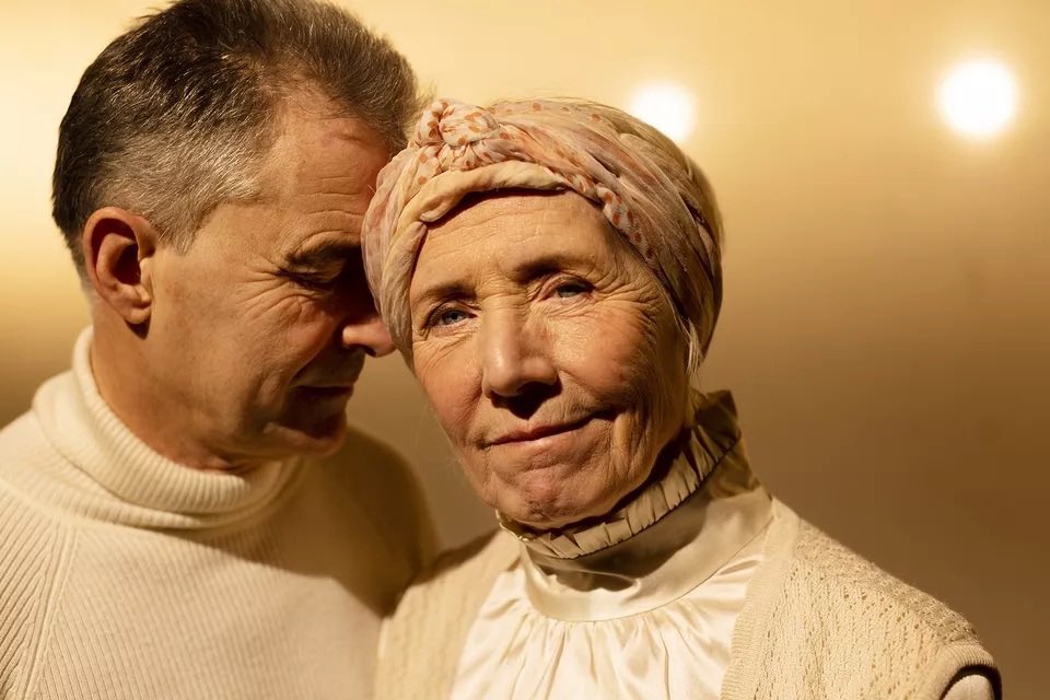 krannoot's tweet image. Vanavond #TAZ met Stefaan Van Brabandt, Frank Focketeyn en Sien Eggers, Sartre &amp;amp; De Beauvoir ! #Existentialisme #Theateraanzee! ❤️