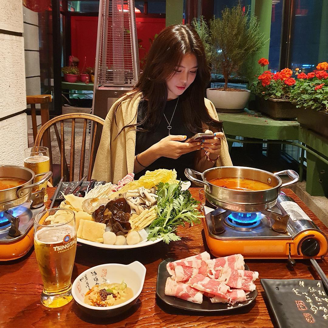 abaodehao111's tweet photo. lunchtime https://t.co/VPPosJM88E