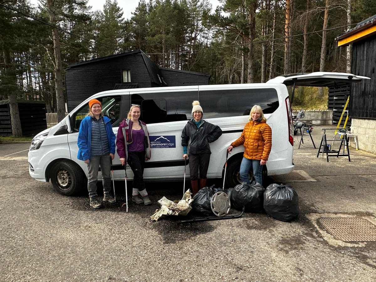glenmorelodge's tweet image. #SportHour A1. When being active in the outdoors, one of the most important things we can do as a community is #LeaveNoTrace and take home anything we bring or find that doesn&apos;t belong in the natural environment. We often litter pick to help keep our area tidy @sportscotland
