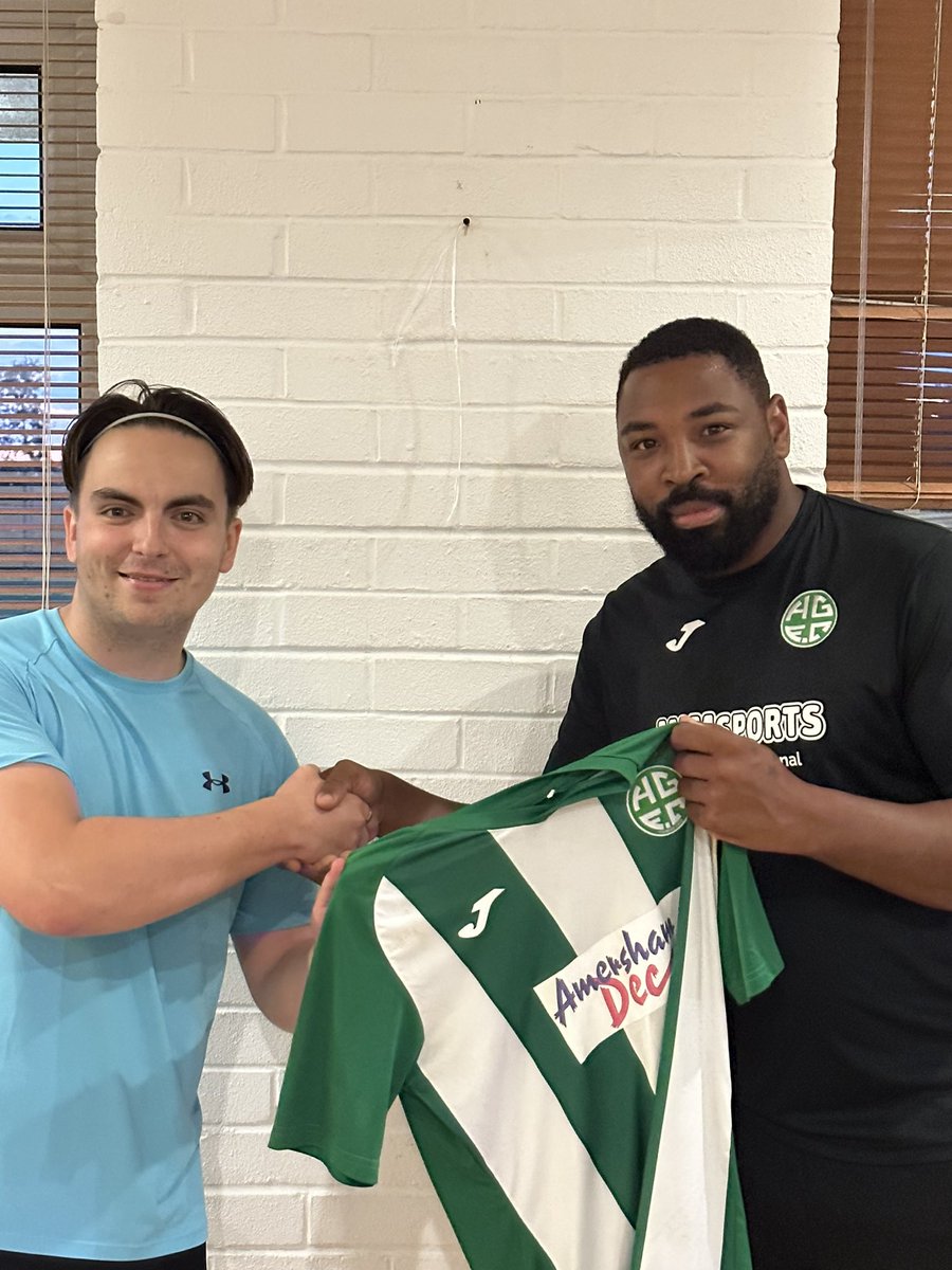 HolmerGreenFC_'s tweet photo. 🚨 Club Announcement 🚨

📝 Player Signing 📝

We would like to welcome back our third signing to the club @ben_hodges16 

@ben_hodges16 has previously played for @AscotUnitedFC 

#UpTheGreens https://t.co/YXWPO7CkeD