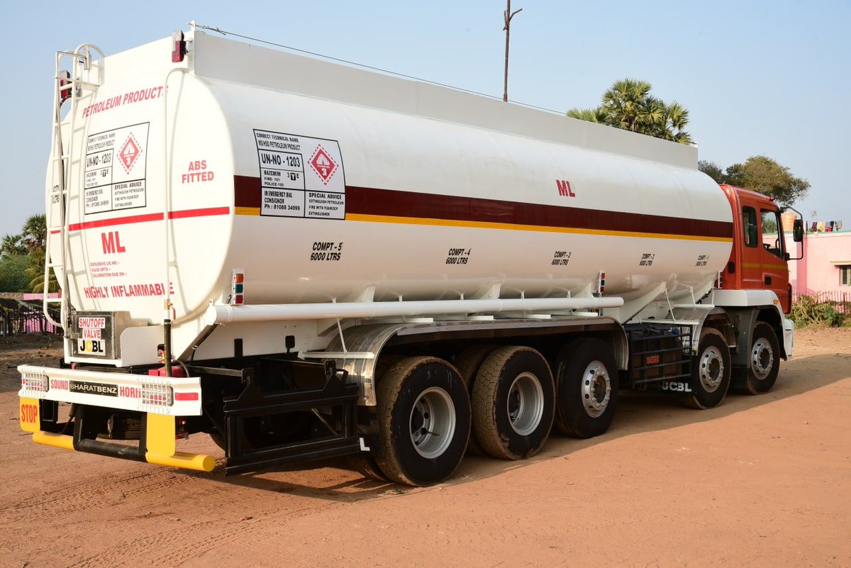 JcblLimited's tweet photo. JCBL Petroleum Tankers, on the highway of growth.
· Sturdy look
· Low maintenance
· Robust and reliable performance
#JCBL #PetroleumTankers #AshokLeyland #MovingTheNation #JCBLMobilitySolutions https://t.co/DqhKYzHYDH