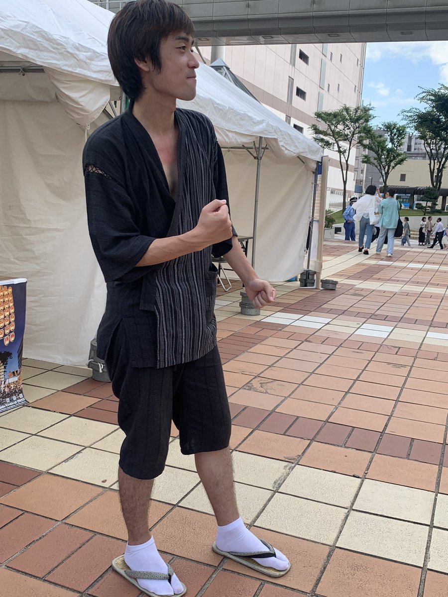 Nickmin11's tweet image. アゴラ広場ではたくさんの方々にお会いできました☺️
ラジパル中継終わりの綾恵さんと鮎美さん。
今度の大喜利大会楽しみにしてます！なぴこさん。
住吉綾恵撮影係のさとこーさん。
皆さんこのあとの竿燈まつりも楽しんでくださいねー。お疲れ様でした！
#住吉綾恵
#石田鮎美
#なぴこ
#さとーこうすけ