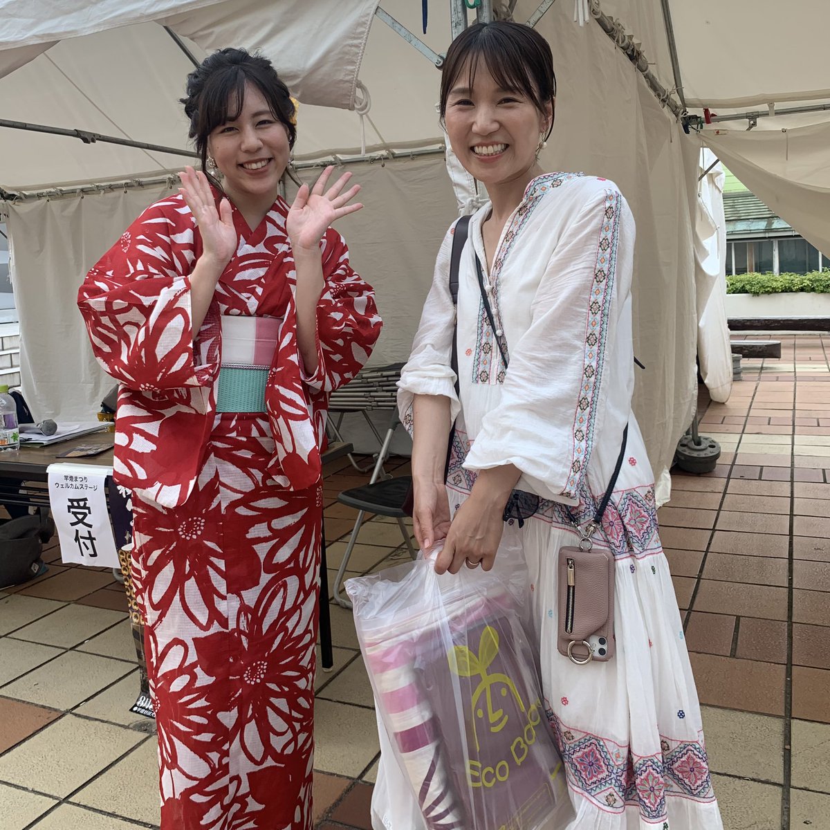 Nickmin11's tweet image. アゴラ広場ではたくさんの方々にお会いできました☺️
ラジパル中継終わりの綾恵さんと鮎美さん。
今度の大喜利大会楽しみにしてます！なぴこさん。
住吉綾恵撮影係のさとこーさん。
皆さんこのあとの竿燈まつりも楽しんでくださいねー。お疲れ様でした！
#住吉綾恵
#石田鮎美
#なぴこ
#さとーこうすけ