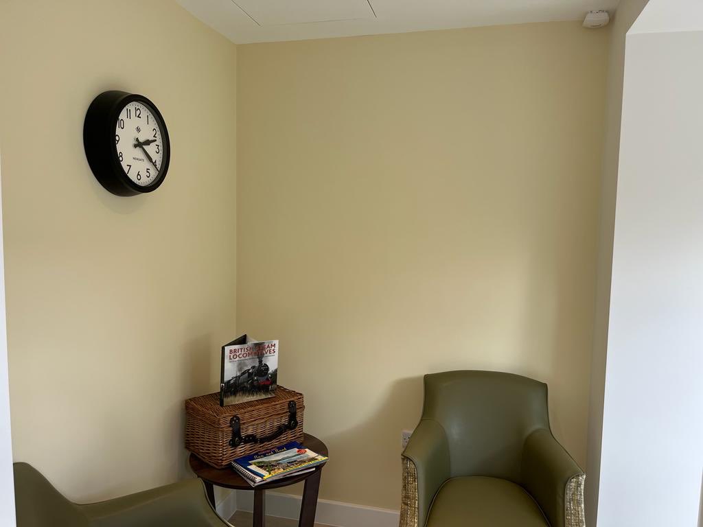 HomeSmithsJax's tweet photo. Hi @DeborahMeaden - here’s the empty corner in our client’s care home, where the Rempod sd be. @RempodsL have our money yet we have no Rempod. You should know that in June they used email adds of employee who left in April to suggest business as usual! Appalling. 

Please help! https://t.co/OREVZ00S7u